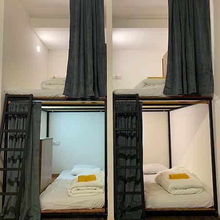 Spanglish Hostel Бенидорм Экстерьер фото