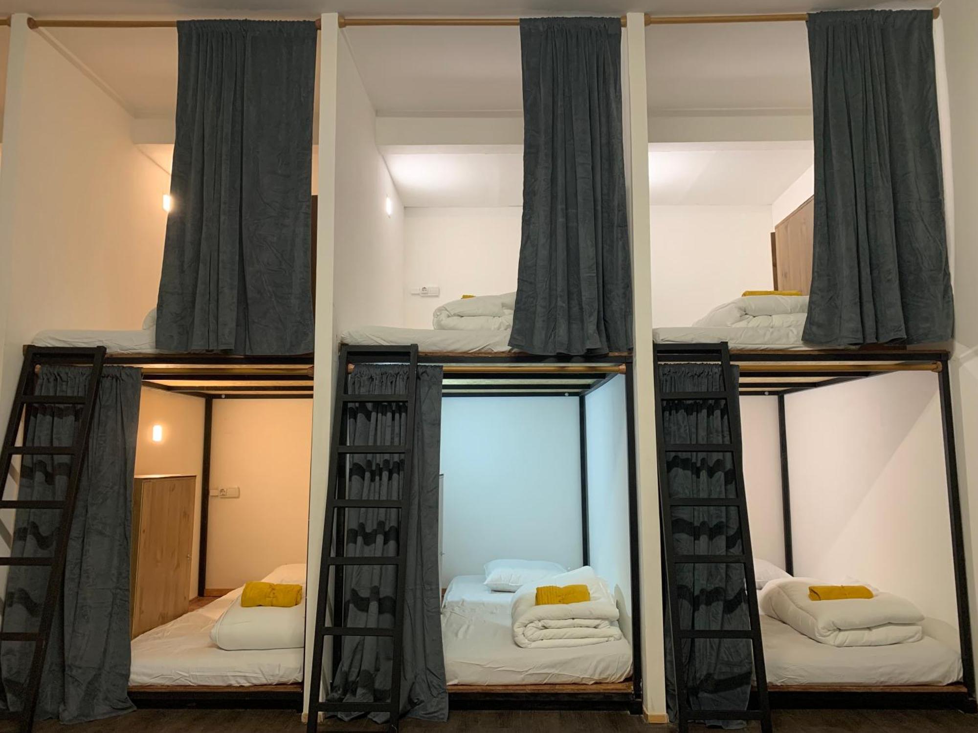 Spanglish Hostel Бенидорм Экстерьер фото