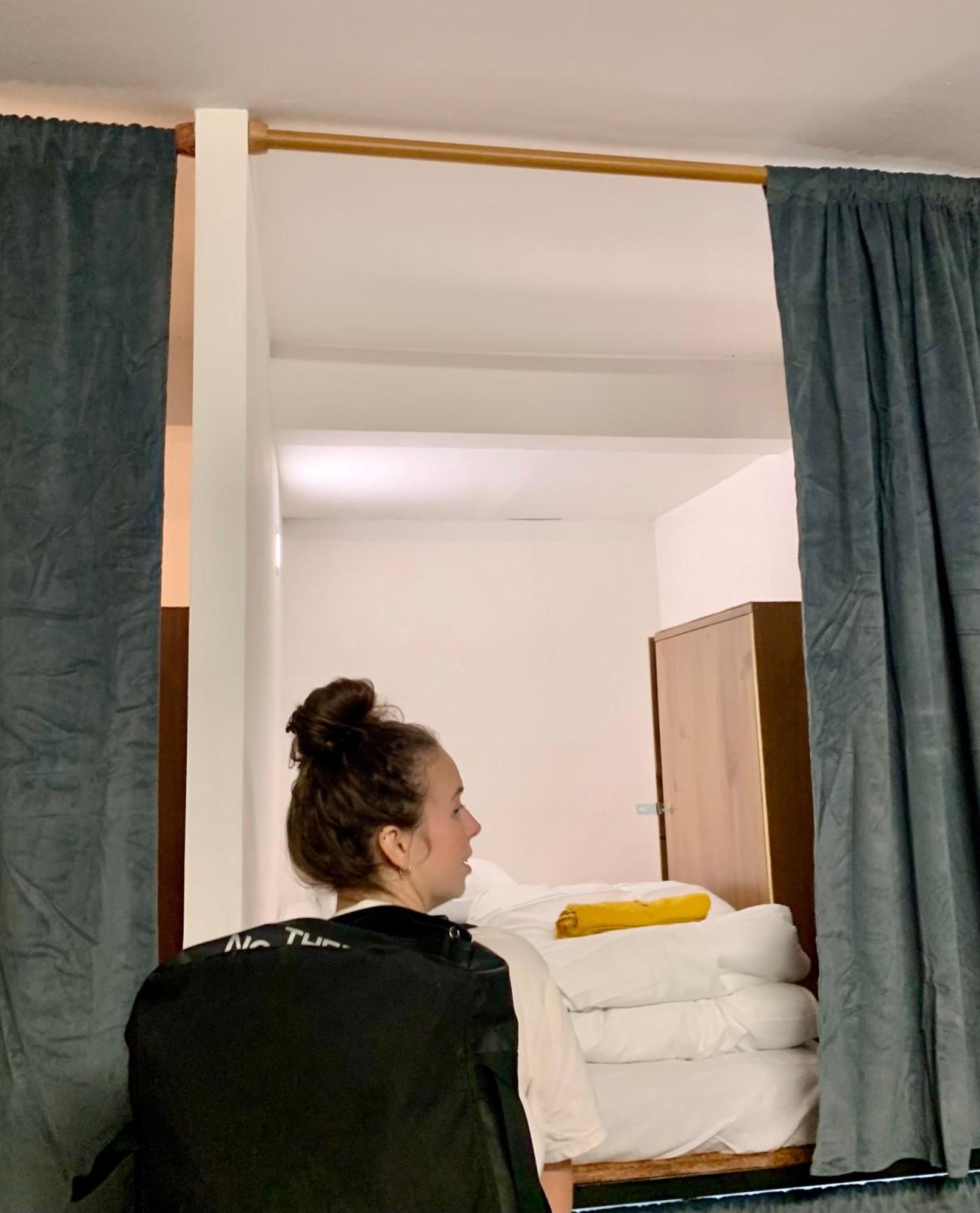 Spanglish Hostel Бенидорм Экстерьер фото